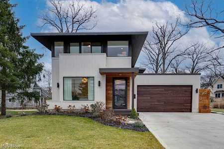 24920 Sunset Dr Bay Village, OH 44140