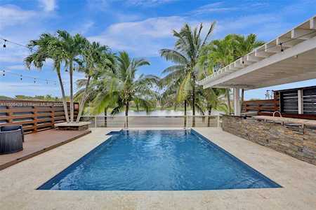8913 SW 214th St Cutler Bay, FL 33189