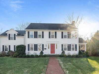 16 Harwood Rd East Greenwich, RI 02818