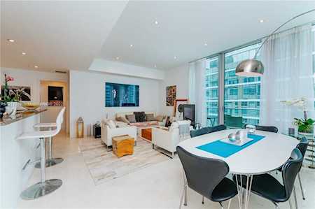 300 S Biscayne Blvd #T-3702 Miami, FL 33131