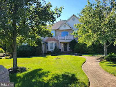 66 Quail Hollow Dr Sewell, NJ 08080