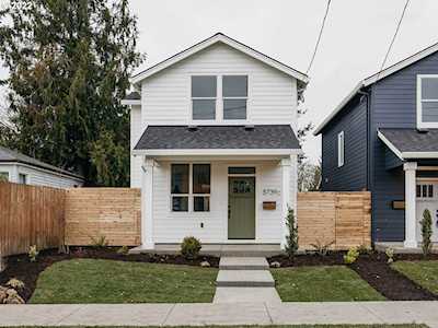 5739 SE Woodward ST #C Portland, OR 97206
