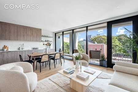 217 Franklin St #3 Brooklyn, NY 11222