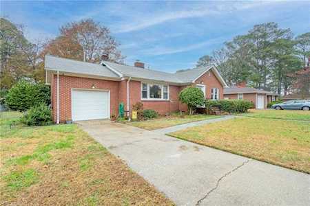 1177 Melvin Dr Portsmouth, VA 23701