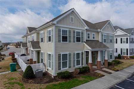 518 Hermit Thrush Way #123 Chesapeake, VA 23323