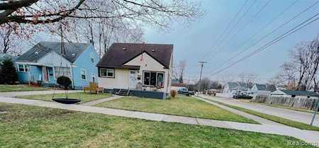 18719 Poinciana Redford Twp, MI 48240