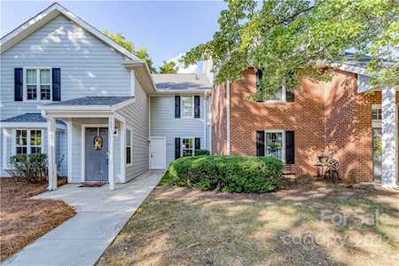 9403 S Vicksburg Park Ct Charlotte, NC 28210