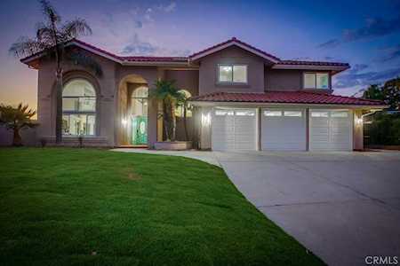 1933 Bedford Place Escondido, CA 92029