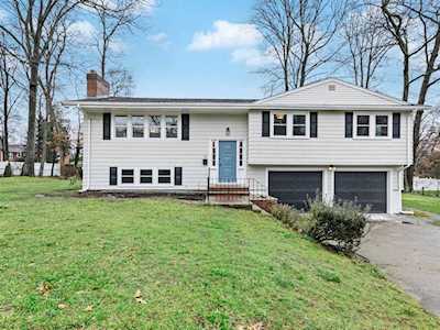 12 Devon Rd Norwood, MA 02062
