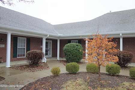 828 Garden Pointe Dr Simpsonville, KY 40067