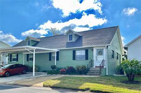 6704 Hickorywood Ln #. New Port Richey, FL 34653