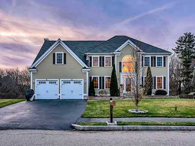35 Liberty Road Bedford, MA 01730