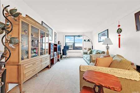 26-16 Union Street #6D Flushing, NY 11354