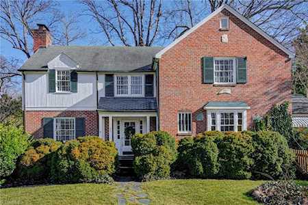 405 Oaklawn Avenue Winston Salem, NC 27104
