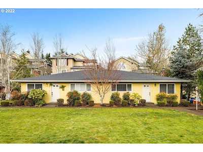 2527 SW Spring Garden ST #1 Portland, OR 97219