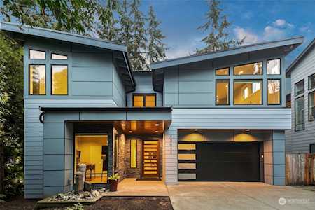 13011 NE 74th St Kirkland, WA 98033