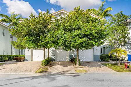 3063 E Laurel Ridge Circle Riviera Beach, FL 33404