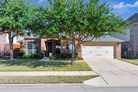 345 Manchester Drive Roanoke, TX 76262
