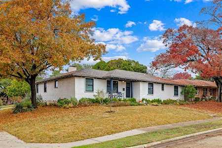906 Blue Lake Circle Richardson, TX 75080