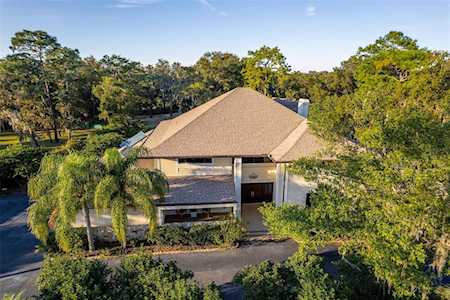 8751 Cranes Roost Dr New Port Richey, FL 34654
