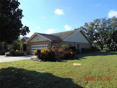 8606 Cranes Roost Dr New Port Richey, FL 34654