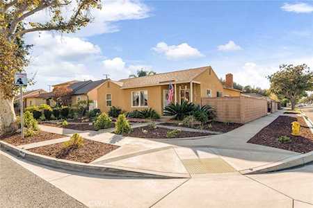 6165 Blackthorne Ave Lakewood, CA 90712