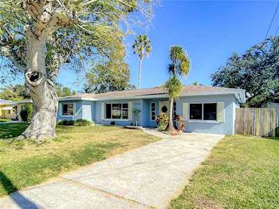 809 Glen Oak Ave E Clearwater, FL 33759