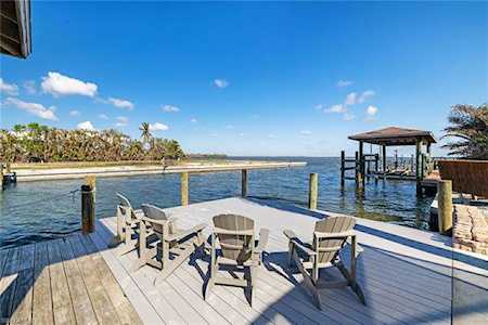 277 Ibis St Fort Myers Beach, FL 33931