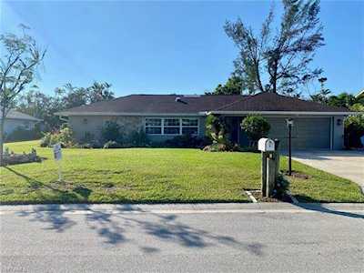1040 Deep Lagoon Ln Fort Myers, FL 33919