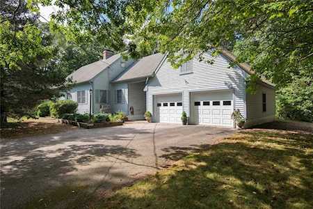 16 Woodcock Trl Charlestown, RI 02813
