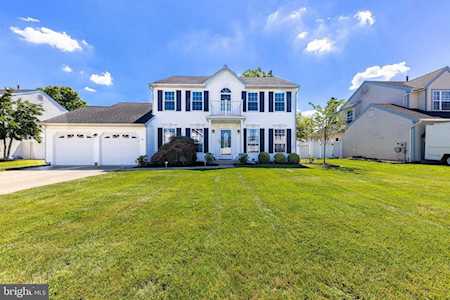 4 Olympia Ln Sicklerville, NJ 08081