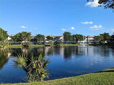 5102 NW 36th St #403 Lauderdale Lakes, FL 33319