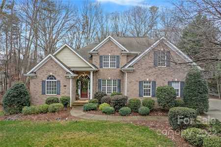 105 Barksdale Ln Mooresville, NC 28117