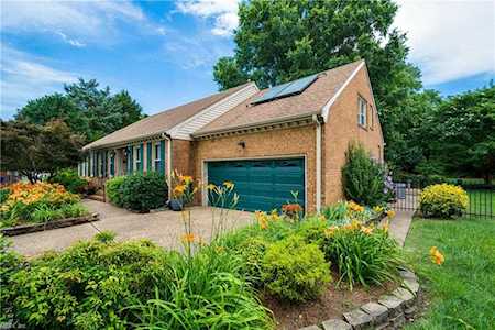 7112 Foxs Lair Ct Norfolk, VA 23518