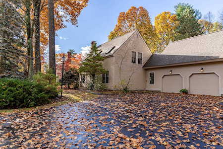 24 Stratham Green Rd Stratham, NH 03885