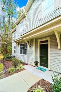 2638 Leytonstone Dr Chesapeake, VA 23321