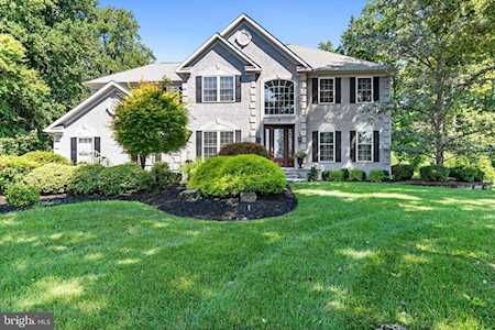 8 Armitage Ct Sewell, NJ 08080