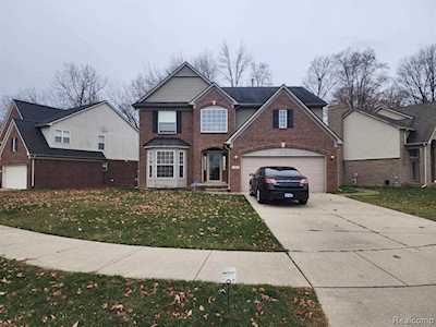 951 Patricia Place Dr Westland, MI 48185