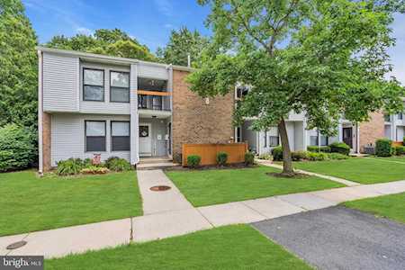 8O Twin Rivers Dr Hightstown, NJ 08520