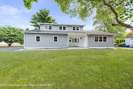 72 Portage Dr Freehold, NJ 07728