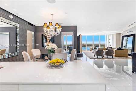 450 Alton Rd #2003 Miami Beach, FL 33139
