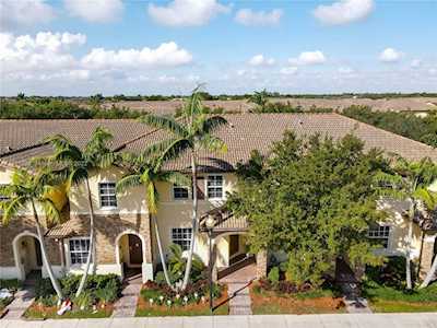 9031 SW 227th St #8 Cutler Bay, FL 33190