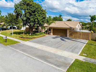 1550 NW 96th Ave Plantation, FL 33322
