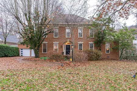 5202 Shenandoah Ct Nashville, TN 37220