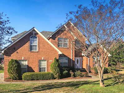 923 Stewart Valley Dr Smyrna, TN 37167