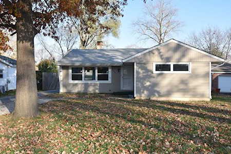 5641 W Virginia Ave Clarendon Hills, IL 60514