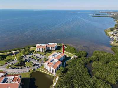 235 Mariner Dr Tarpon Springs, FL 34689