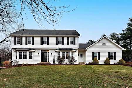 2048 Wilson Ridge Ln Chesterfield, MO 63005