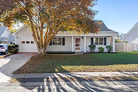 6708 Low Bush Court Wilmington, NC 28405