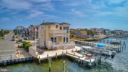 304 21st St W Ship Bottom, NJ 08008